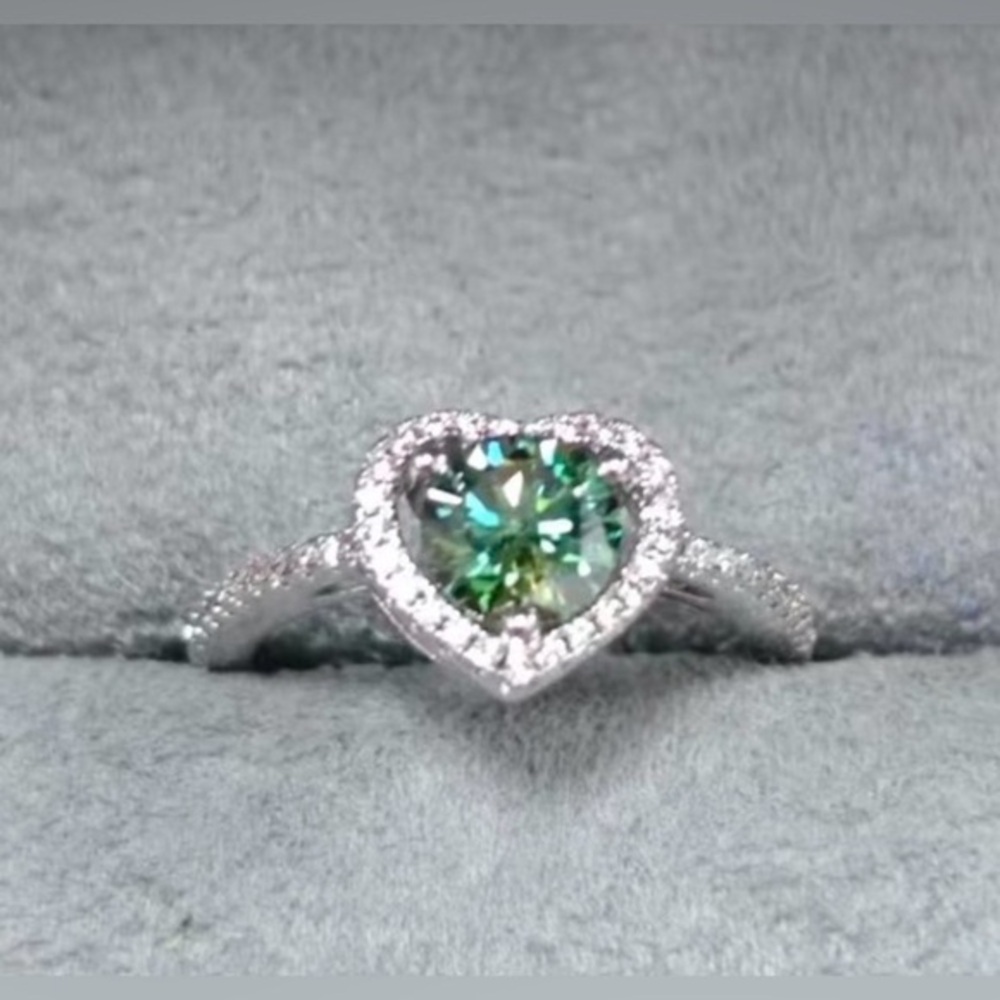 Moissanite Green Heart Cut Ring 1 carat - Size 6 -NEW with papers S925 Sterling